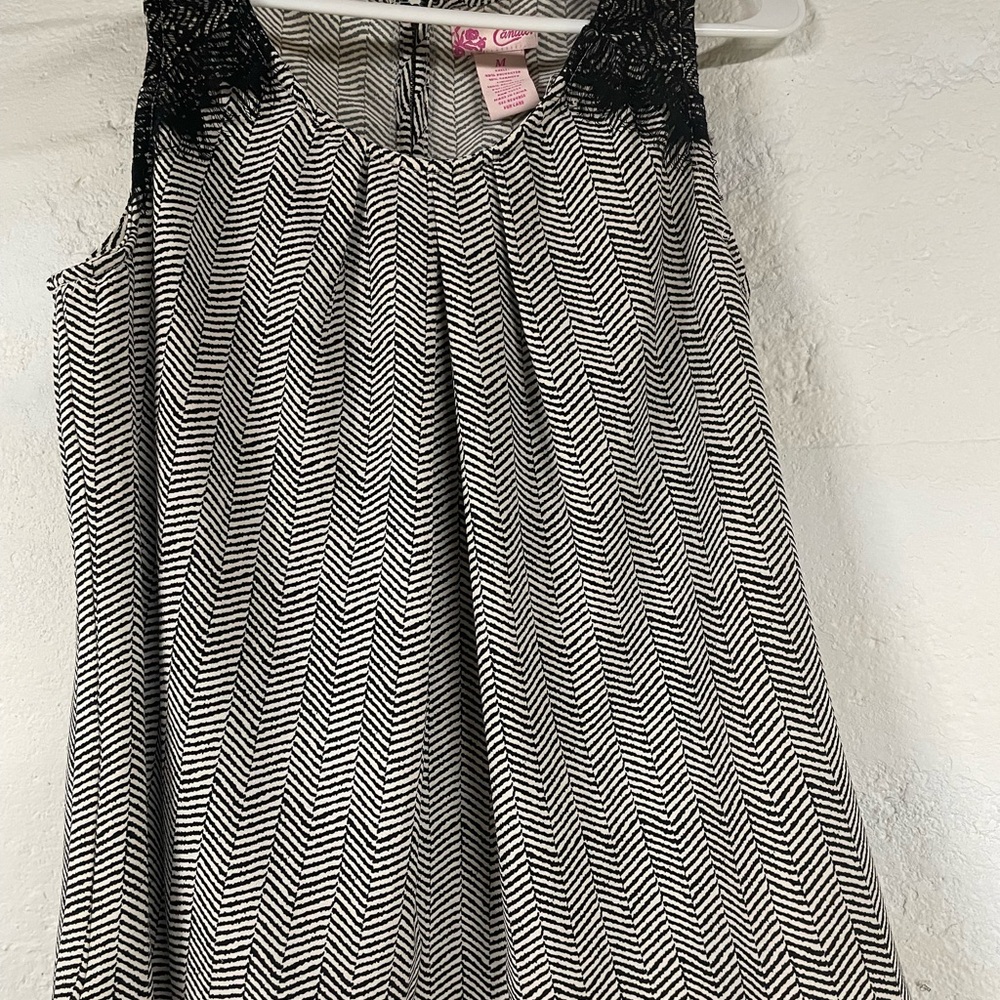 Candie's Black and White Chevron Woman’s Sleeveless Top with Lace Details. M.